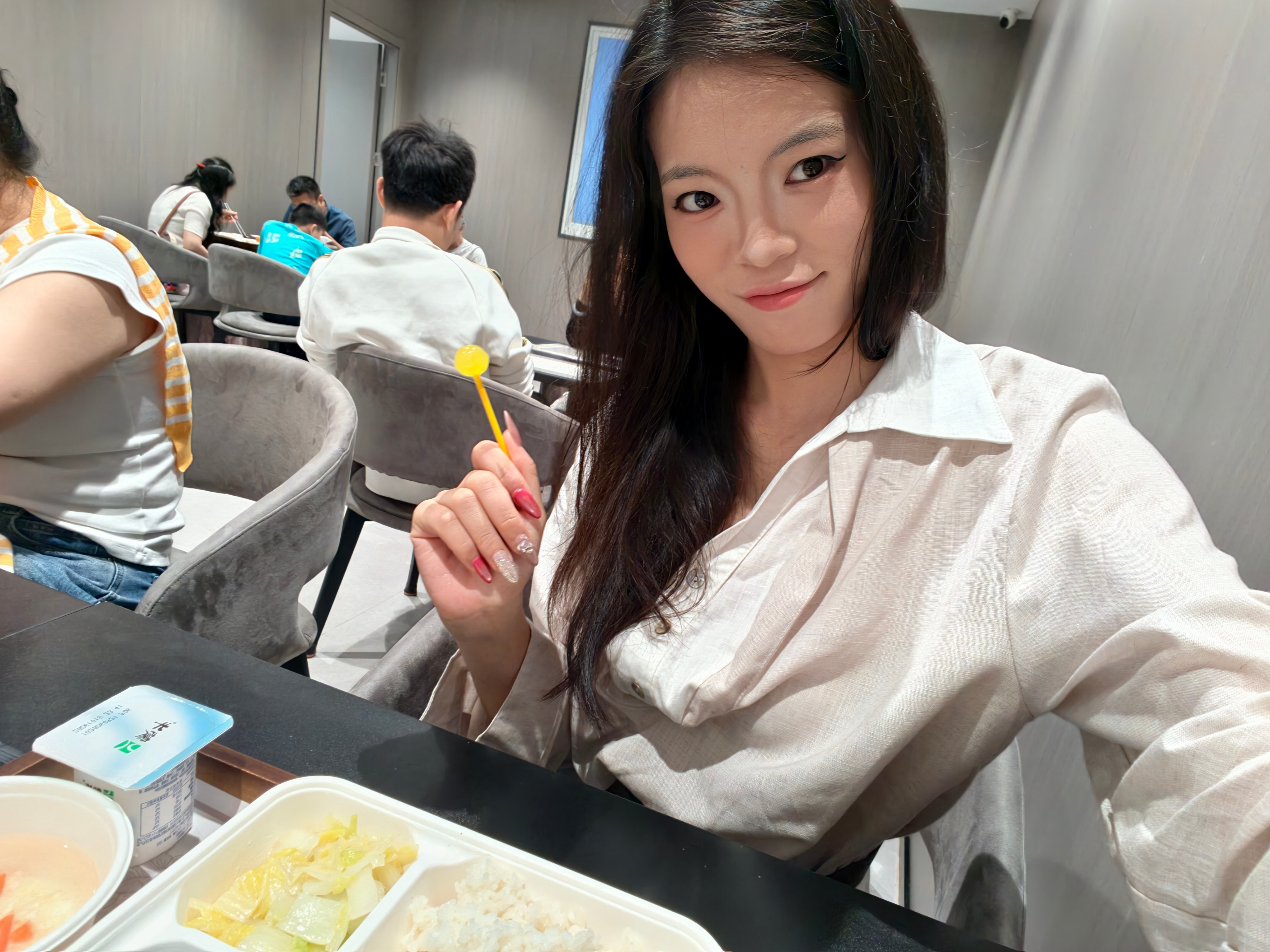 来方程豹门店干个午饭，没想到食堂餐食还挺丰盛的 ​​​