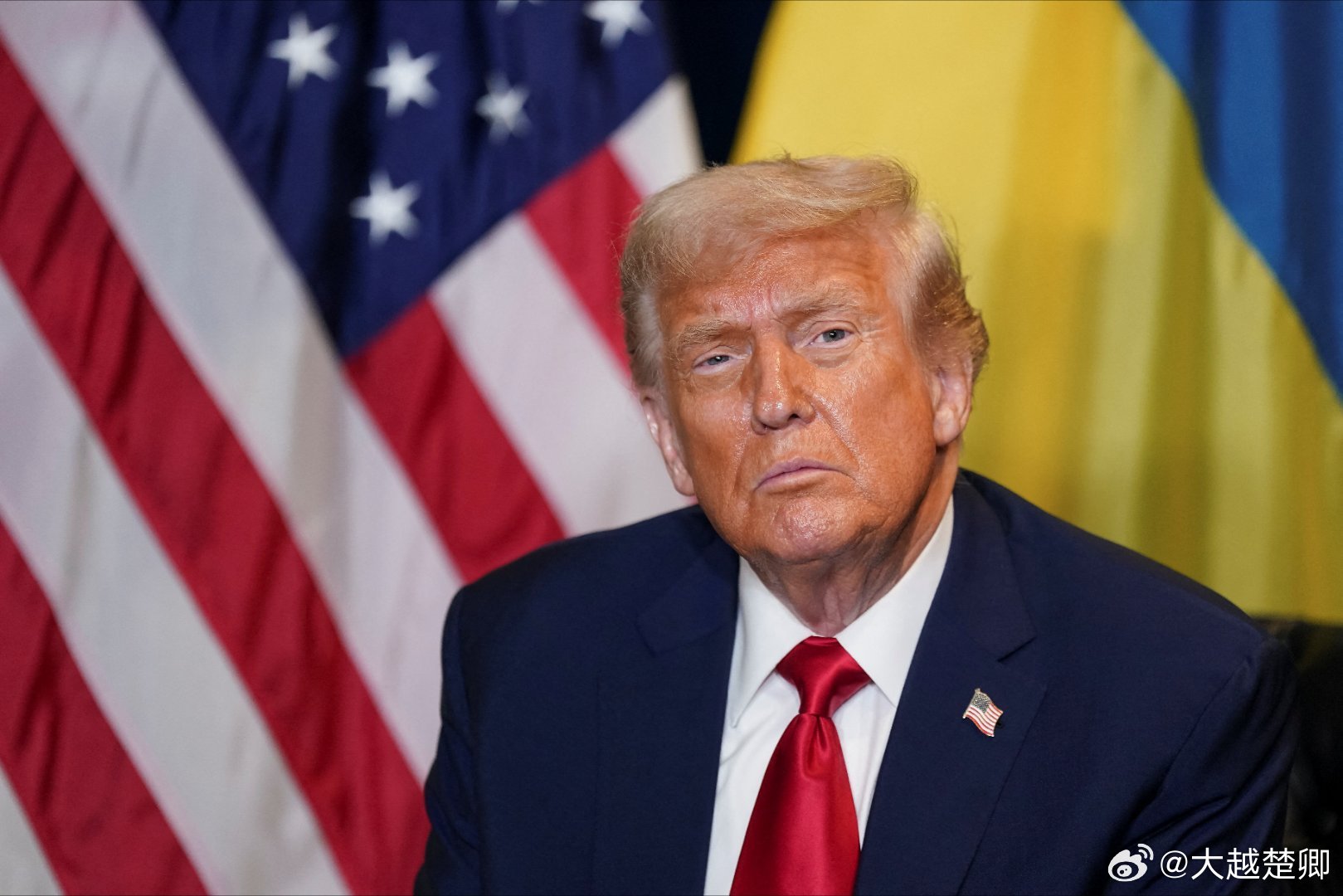 英媒称，特朗普将泽连斯基视为达成和平协议的主要障碍。他认为，普京已经准备好达成协