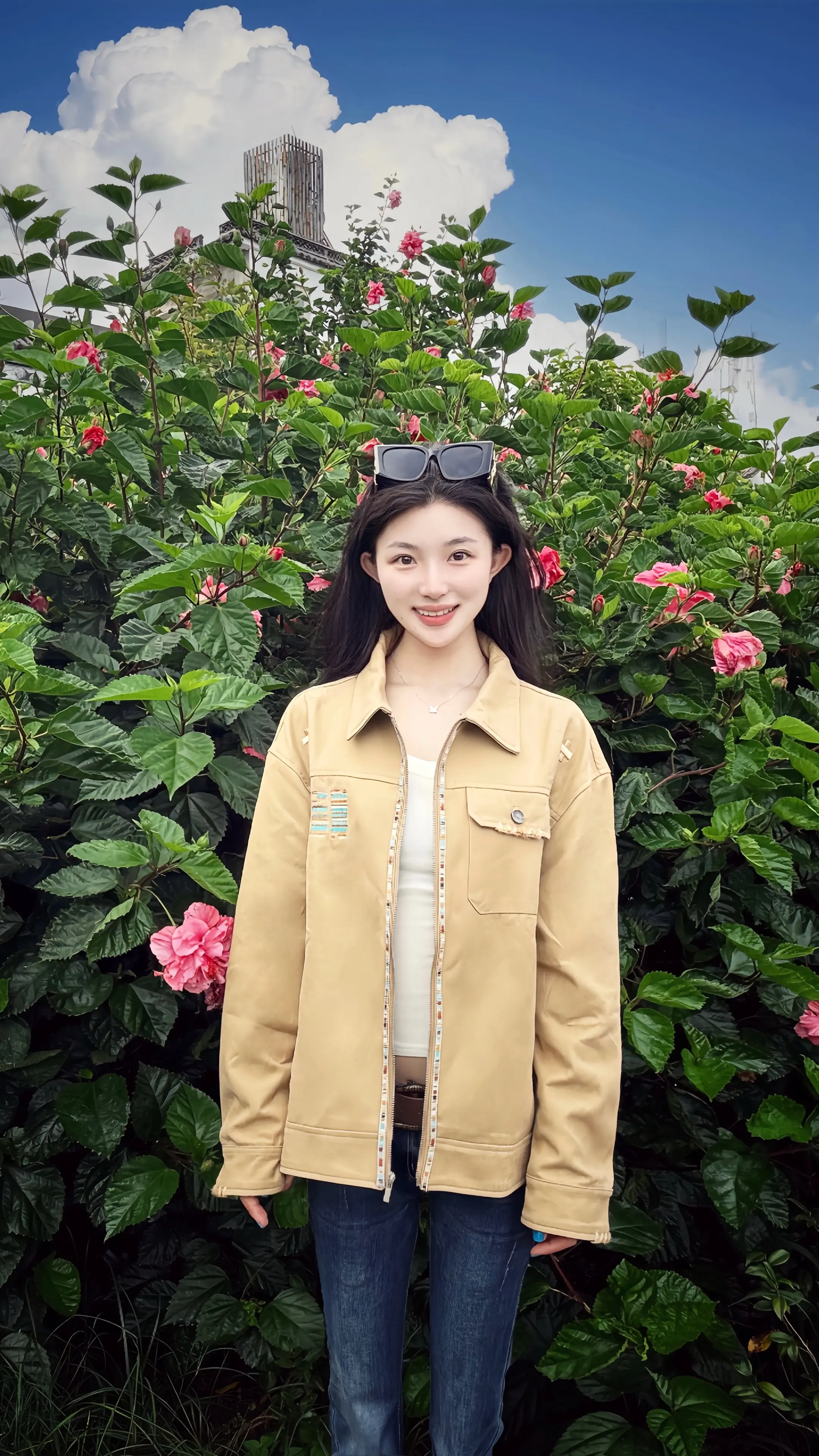 我喜欢和我一样喜欢自由随性松弛的人，凌晨去看日出，深夜去看海，想去的地...