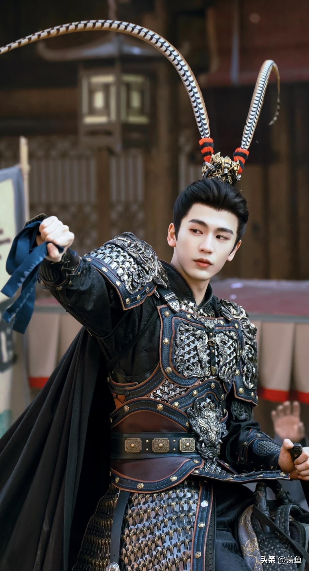 哎呀，这个剧我看到15集就停下来了，本来打算更新完再追的，还没追，就先塌了！现在