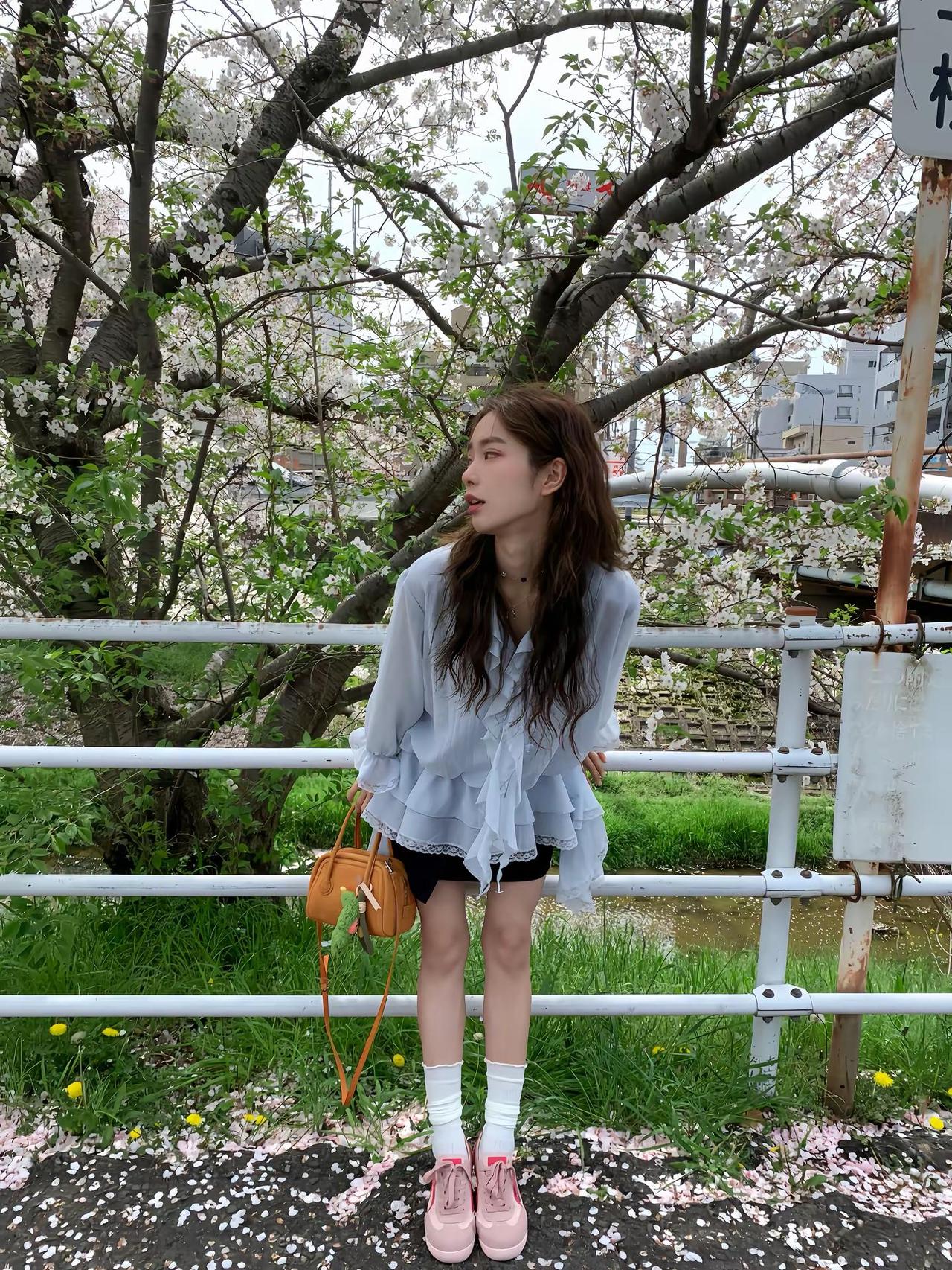 樱花穿搭日记樱花季 樱花拍照 小个子穿搭 梨形身材穿搭