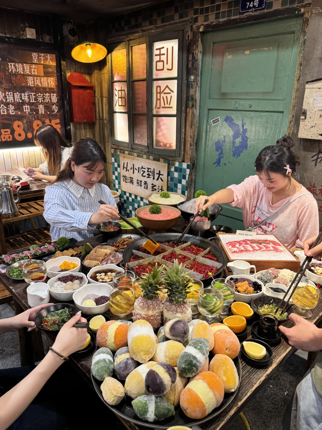 重庆观音桥！！！甜品0元随便吃！！！太爽了