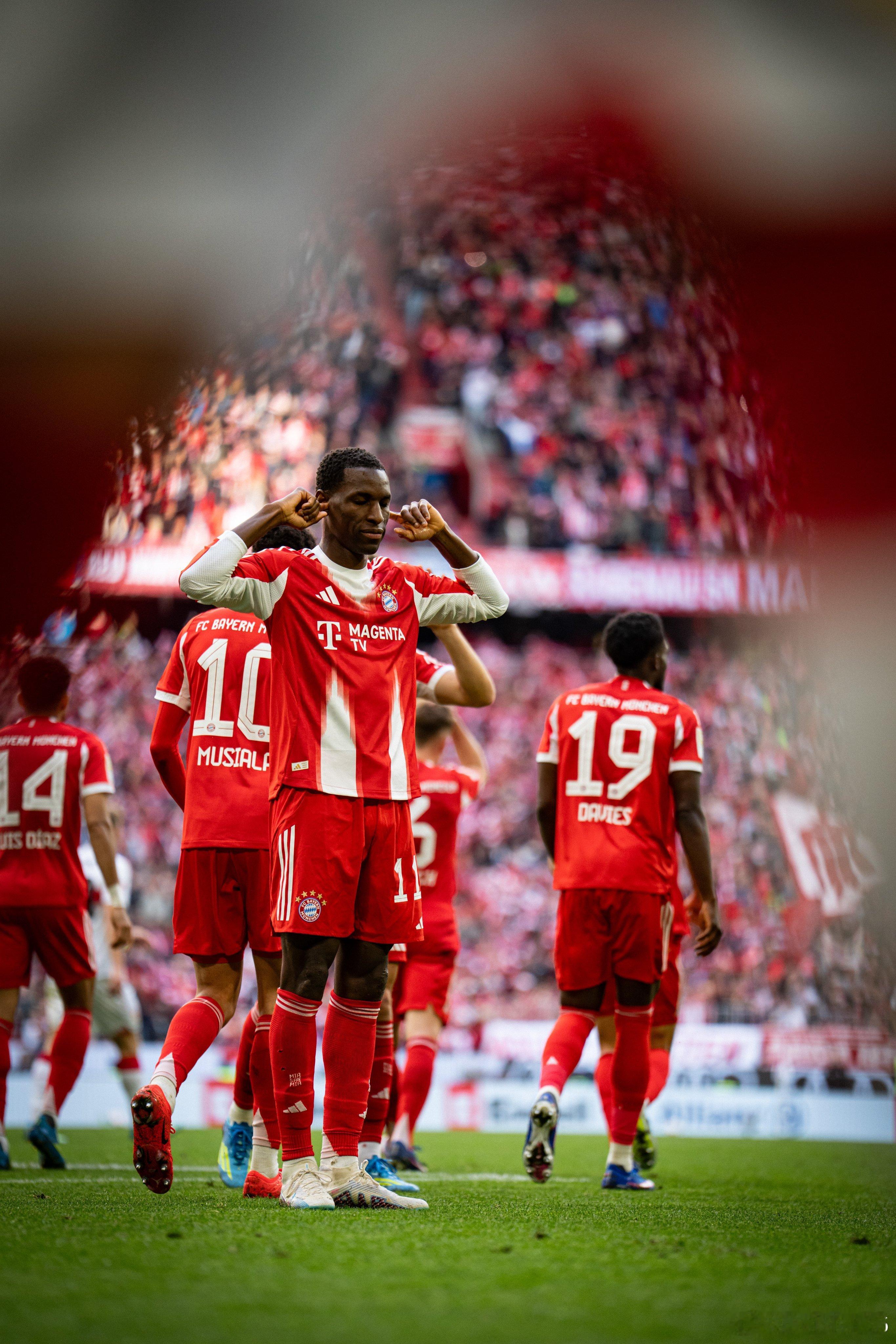 🚨🚨🚨［普拉滕伯格］：拜仁今夏可能離隊的球員——1️⃣金珉載（拜仁對報價持