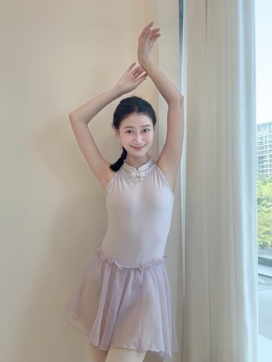 芭蕾穿搭 舞蹈服 练功服 芭蕾女孩 舞蹈服装 芭蕾 假装温柔一下下 踮...
