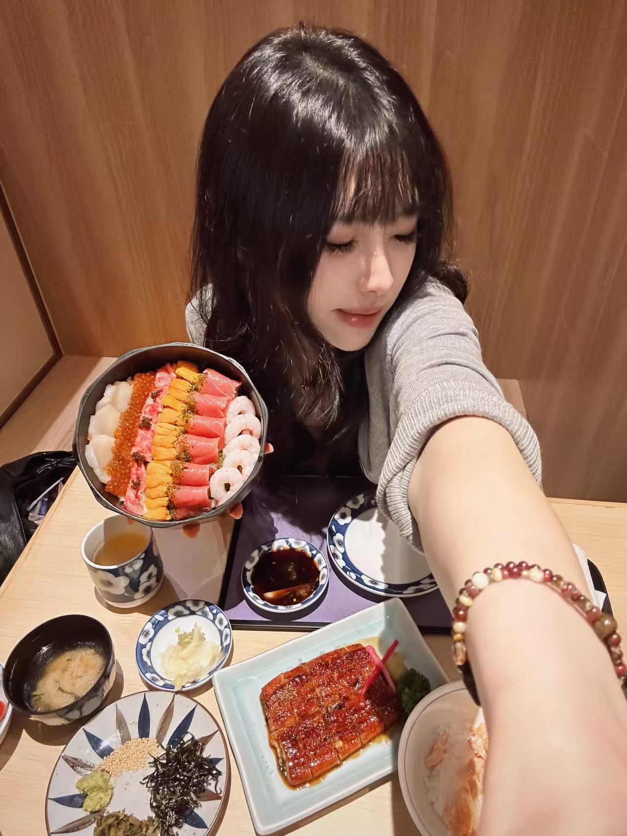 400天要一起吃很多顿饭 