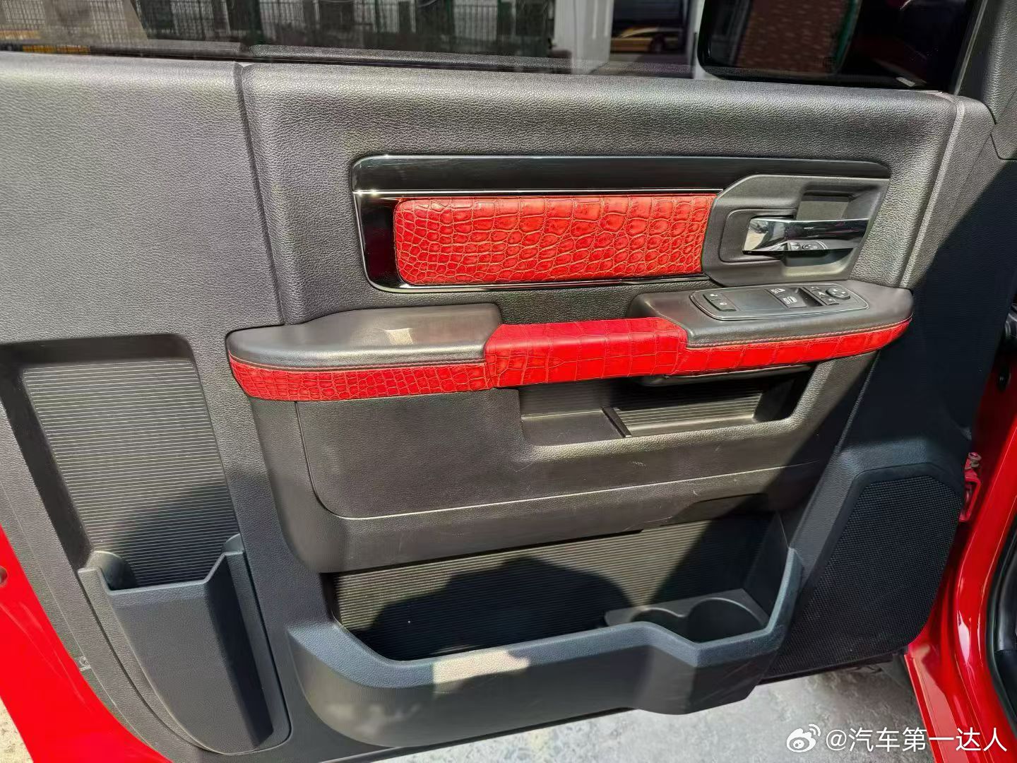 真正的格调，从不是随波逐流，而是独树一帜。正如这台国内唯一的2014出厂单门RA