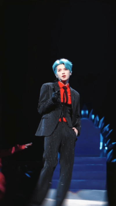 黄明昊演唱会真成撕漫男了黄明昊贾想世界巡演成都站放大招！漫画风主视觉海报惊艳亮相