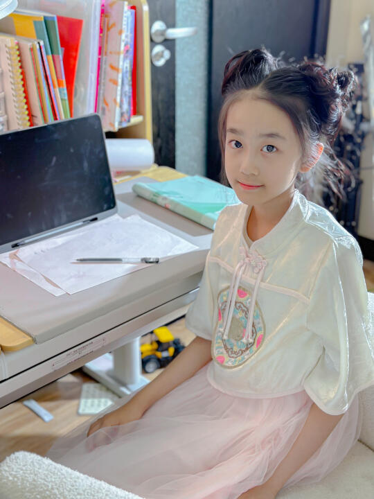 三年级女儿给我的情书：当小棉袄开始长出铠