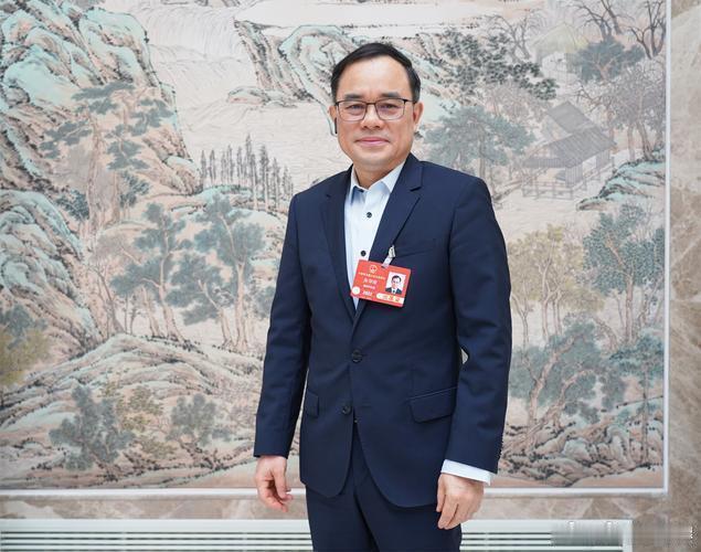 2026年10月16日，长安汽车发布公告，宣布了一项重大人事调整：现年61岁的朱