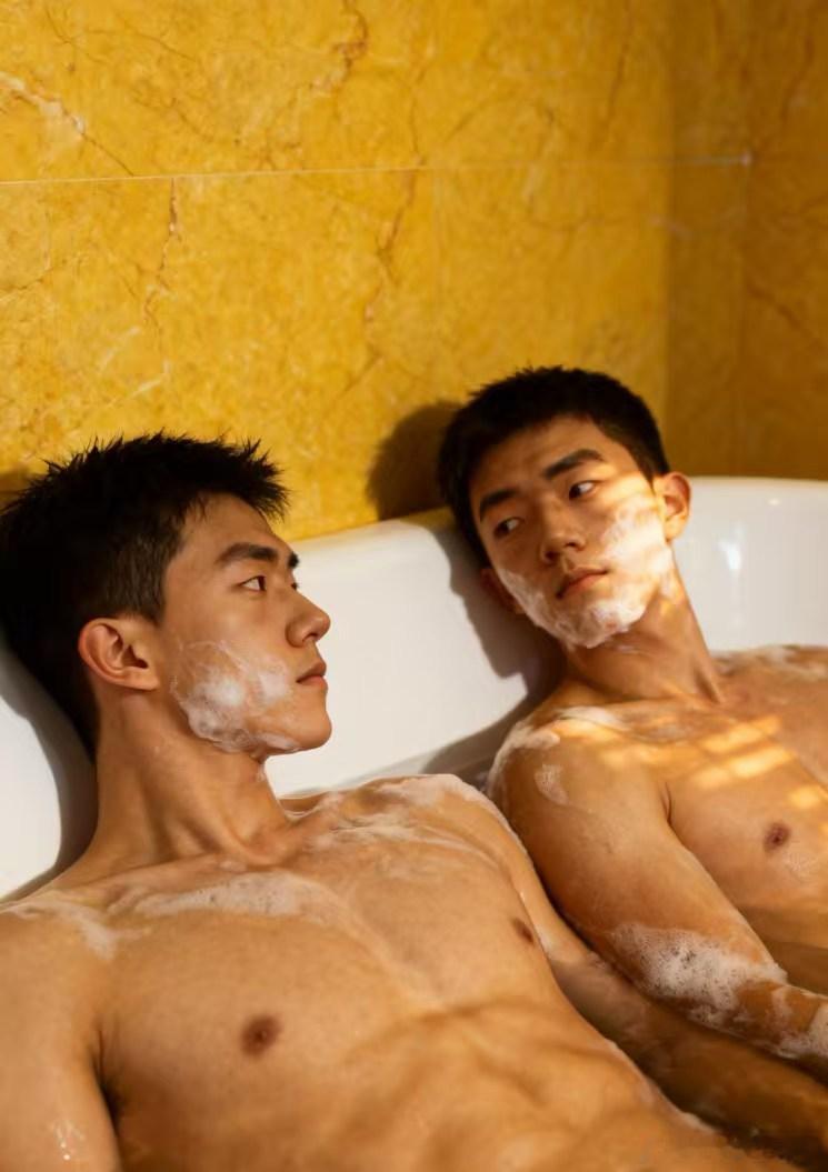 健康的恋爱关系真的会养人会很甜蜜，会身心健康，会很舒服。心旷神怡。 