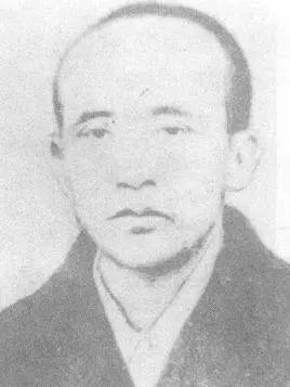 朱少连：佃农走出的工运领袖，以血肉之躯守革命火种
 
朱少连（1887年3月20