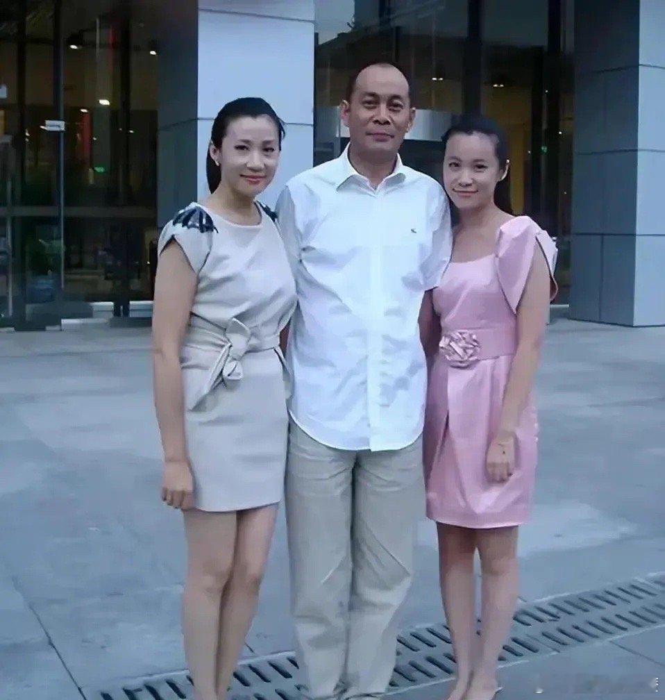请用一句话证明你认识他？ ​​​
