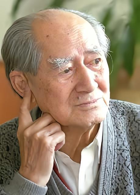 1996年，82岁的著名作家徐迟，竟然从医院病房的6楼跳了下去。噩耗传出后，整个