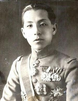 1975年4月6日凌晨2点，张群打电话告诉了张学良，说蒋介石已于昨夜病死。当时，