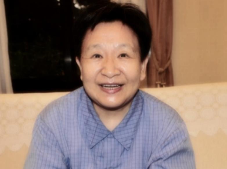 毛主席逝世多年后，李讷偶遇一人泪目：你替我给爸爸尽了孝，谢谢
“周叔叔，这些年你