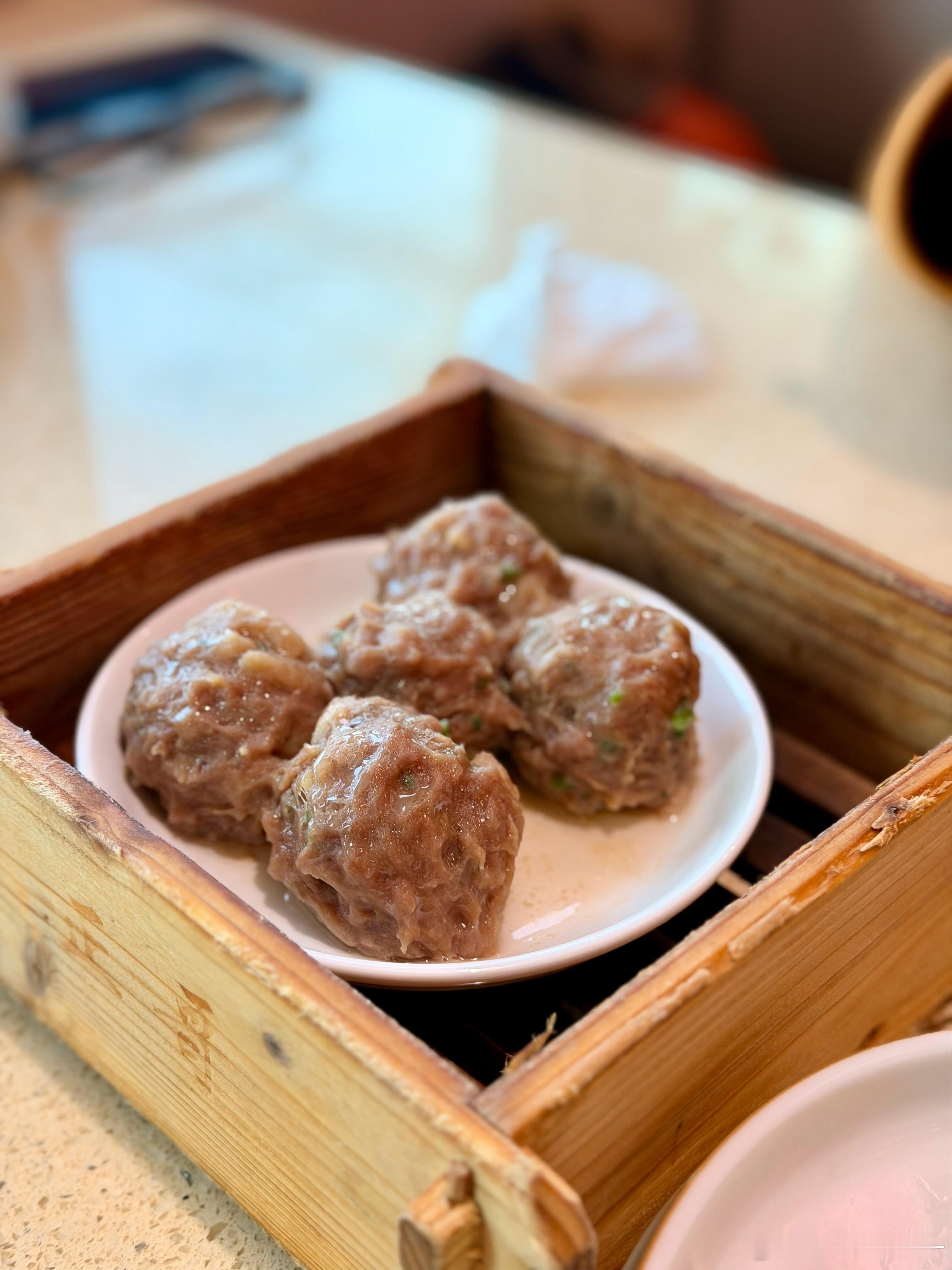 霜霜の日常碎碎念   今天七点多起来时真是冻得宛若穿越🥶  喝完早茶出发深圳湾