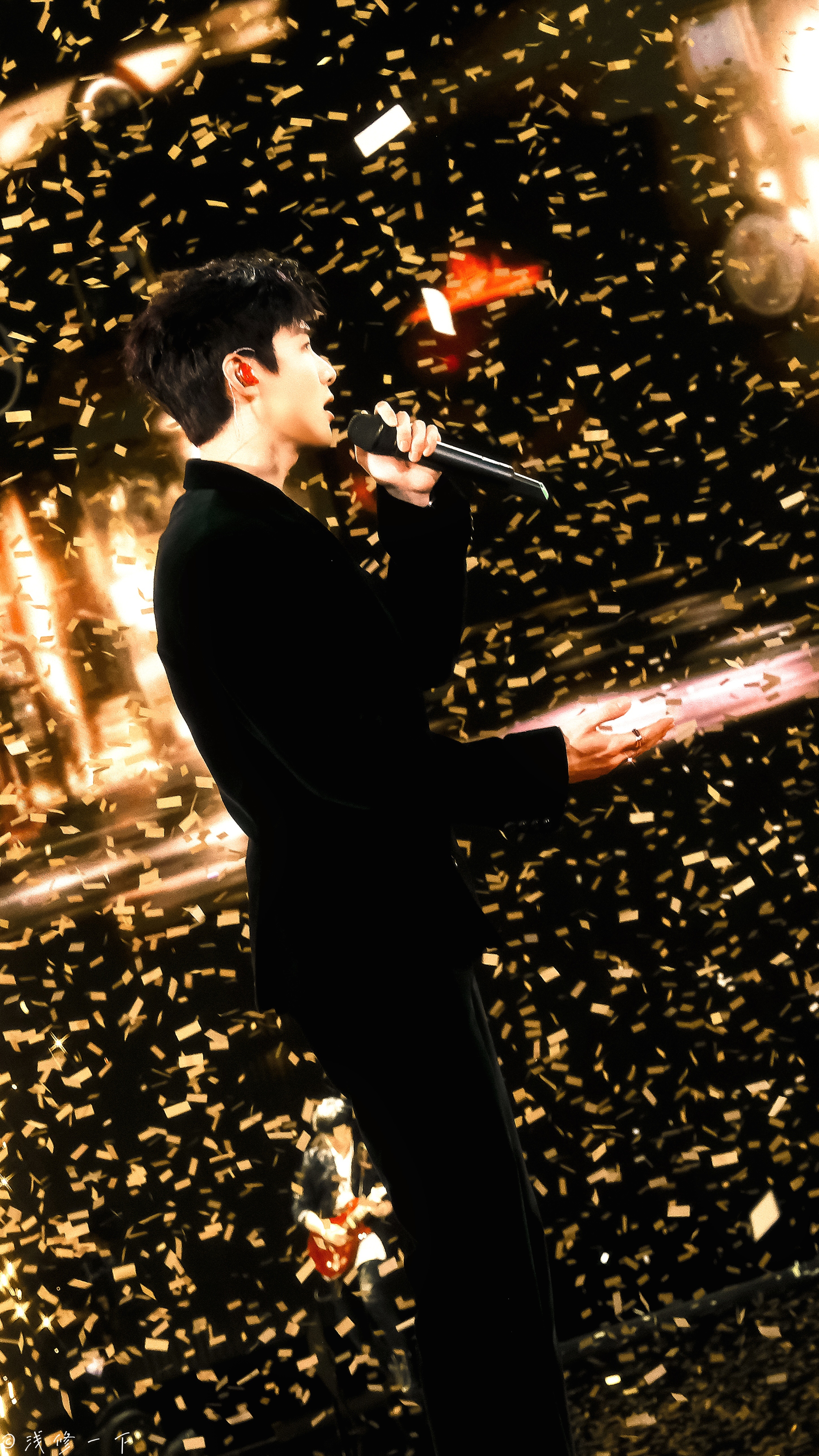 白敬亭 🎤 ​​​