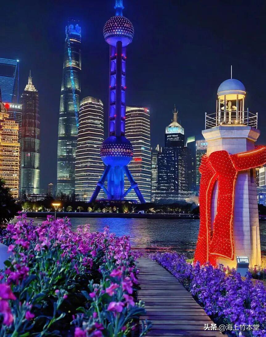 《丙午杂诗  苏州河二首》

陈丹燕笔下的上海有不少张爱玲的影子，还是金宇澄比较