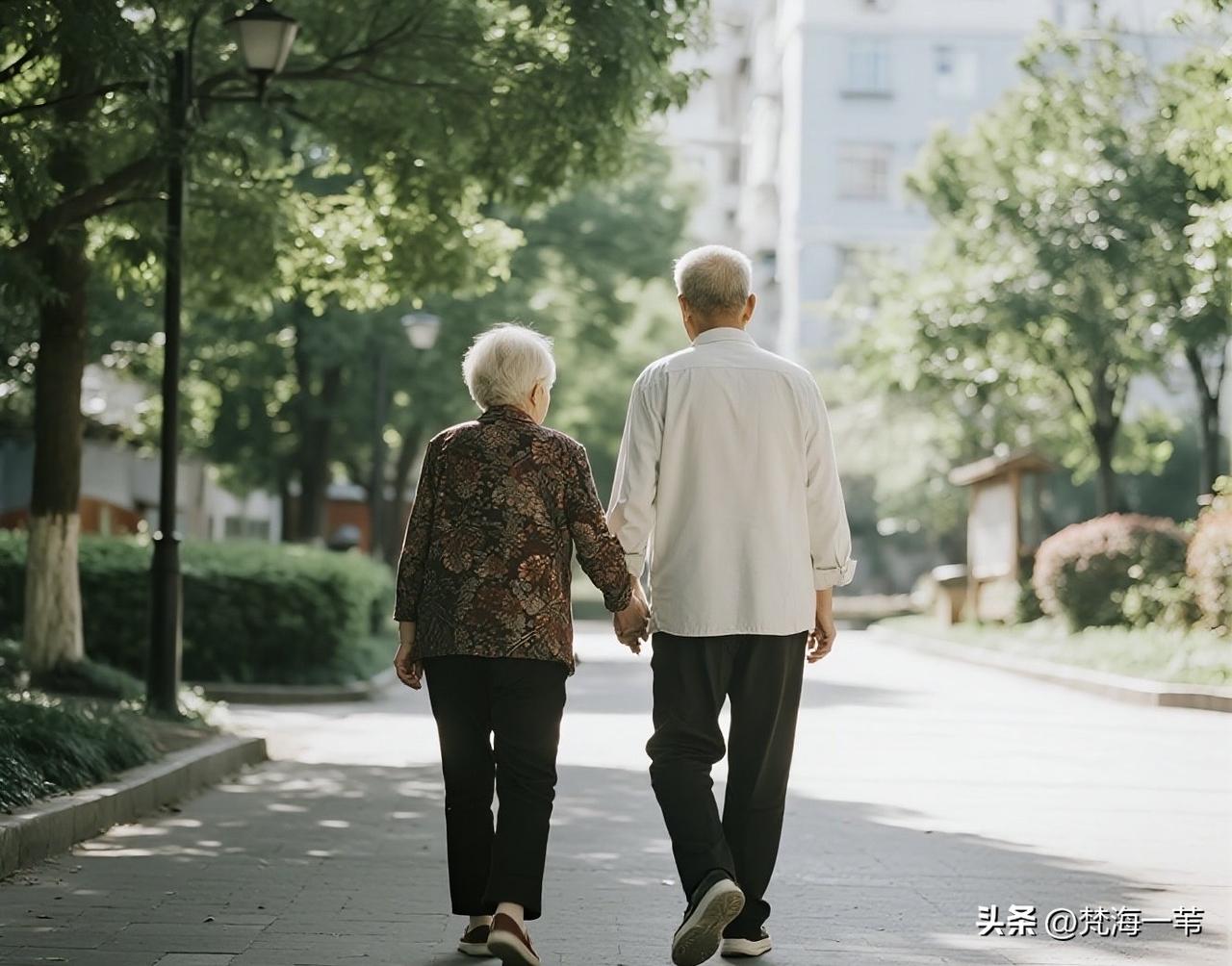 自媒体上天天都有人拿养老金说事，大谈不公平：同样都是退休，凭什么有人拿那么多，有