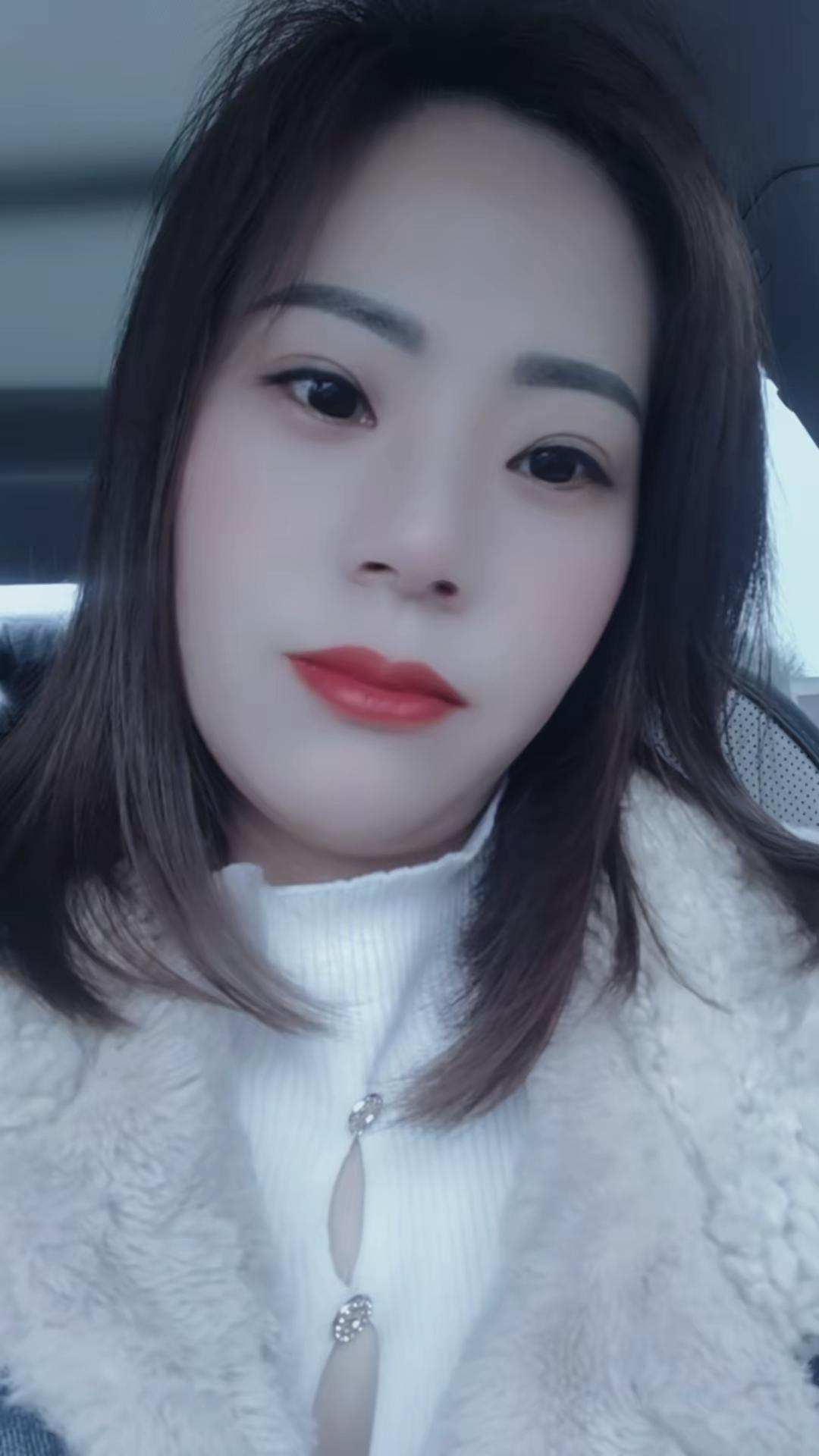 成年人的生活没有容易二字