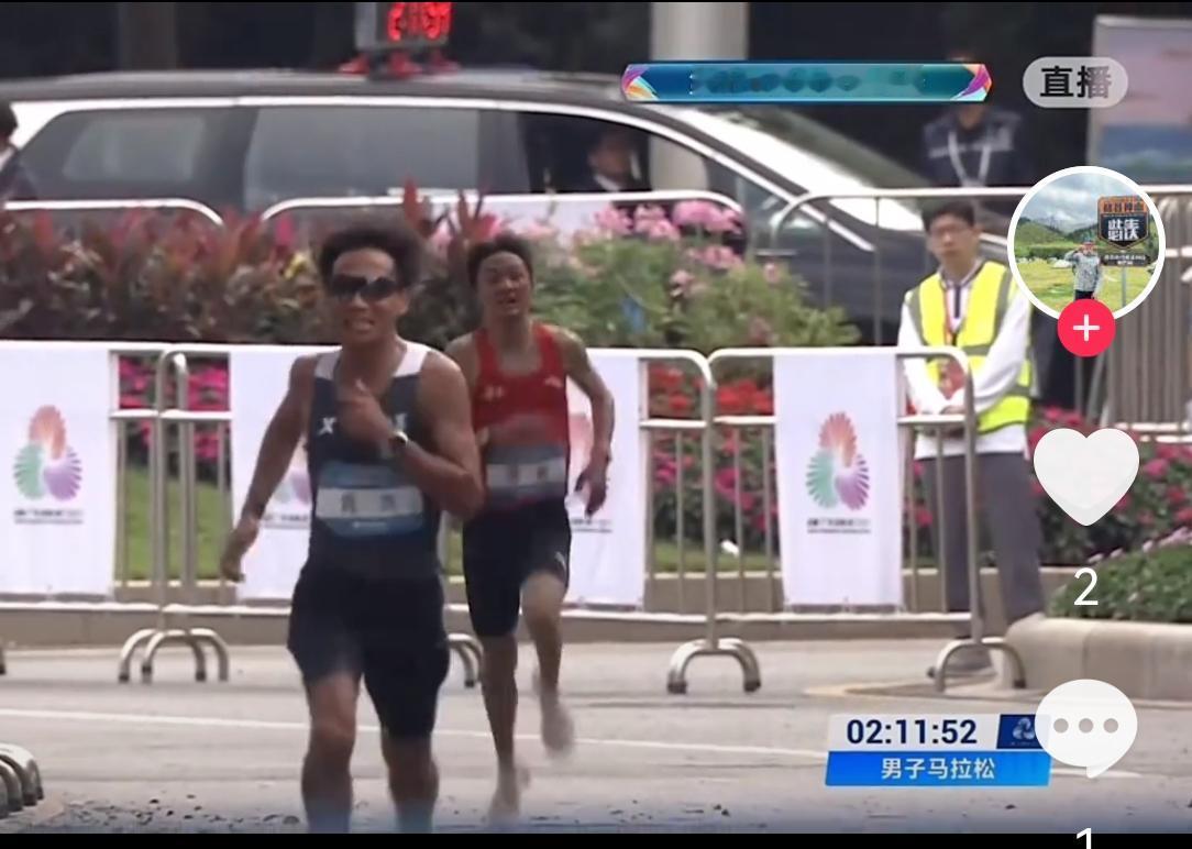 全运会男子马拉松，何杰获得冠军，高鹏亚军，吴向东季军。何杰的成绩2.12.07，