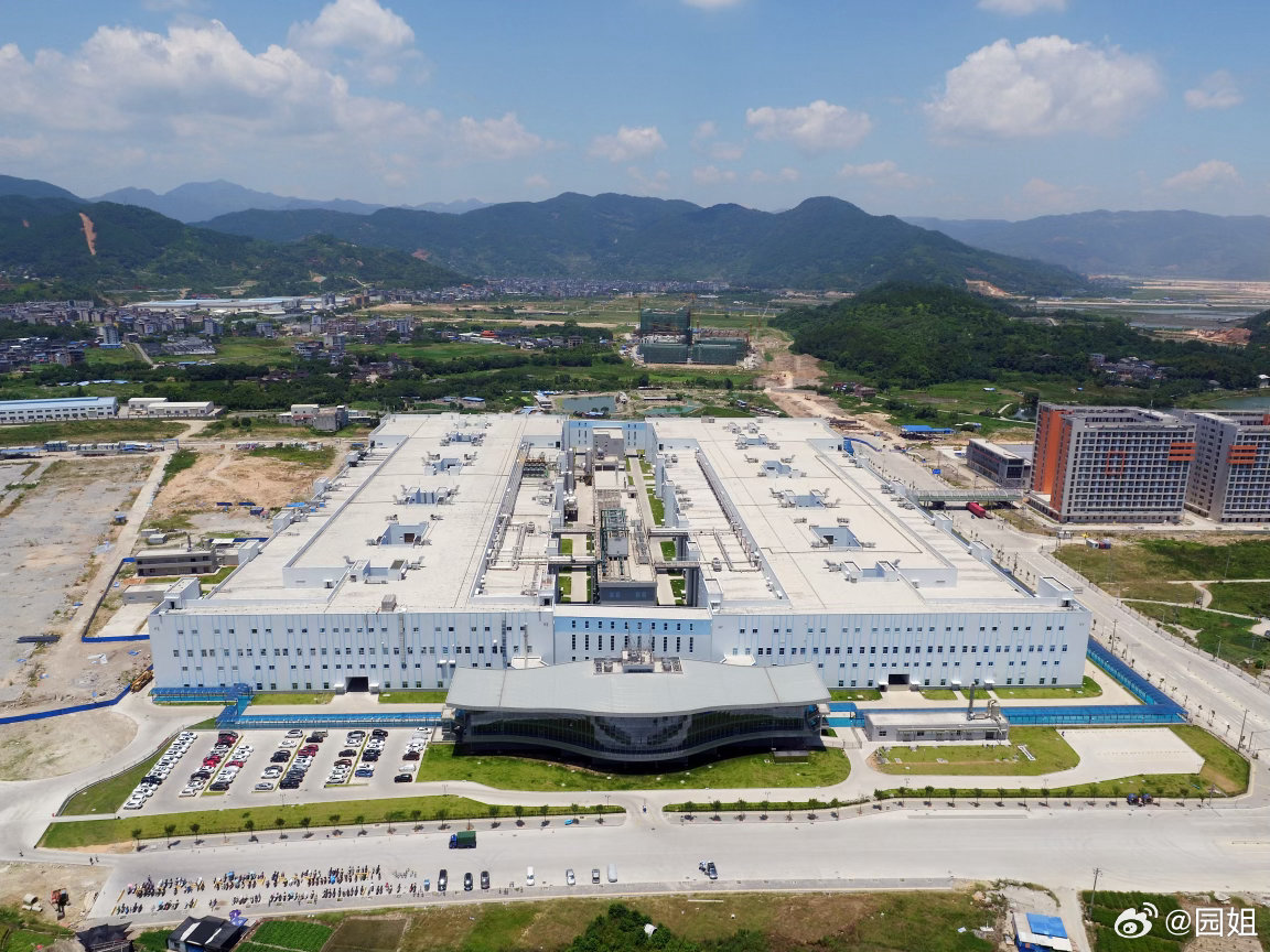 #能量密度是衡量电池技术的核心指标#今天是宁德时代2026超级科技日重磅登场，以