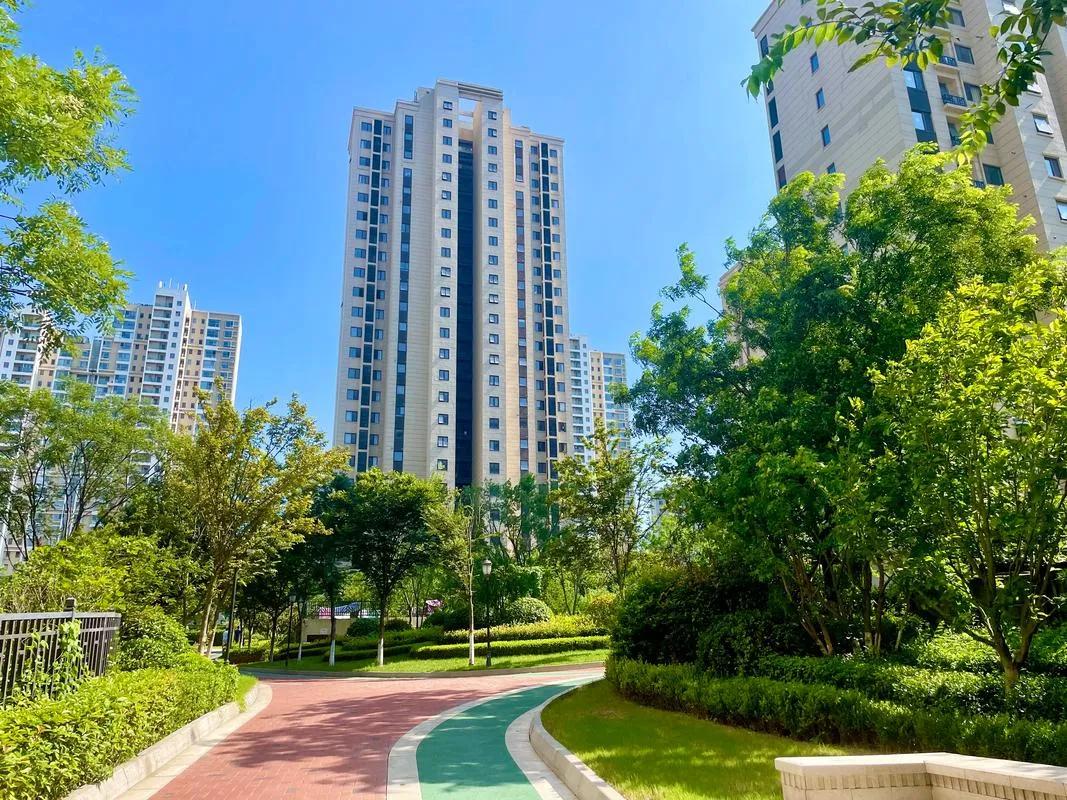 二套房首付比例将与首套统一，对想要改善住房的人绝对是个大利好。

以总价100万