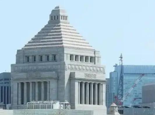 大家要做好心理准备，因为央视已经说出了一个问题：“日本想打的不是一般小仗，它想打