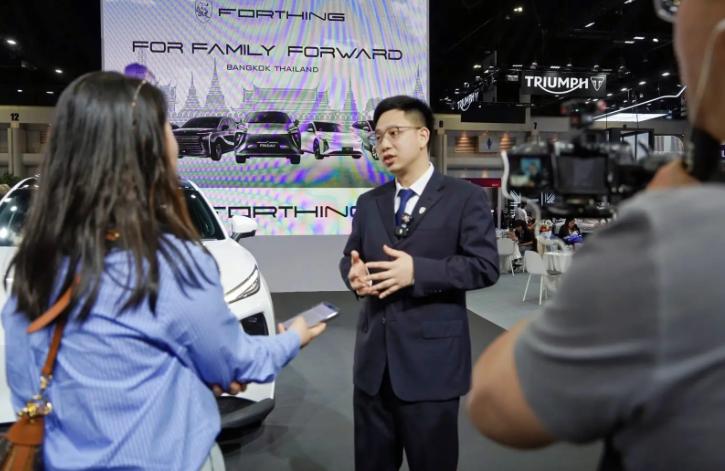 东风风行登陆泰国曼谷国际车展，一起来的还有FRIDAY和星海V9，FRIDAY并
