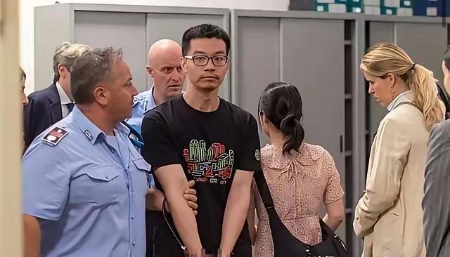 意大利批准引渡徐泽伟，中方迟迟没出手反制！你真以为这是欺软怕硬？大错特错！意大利