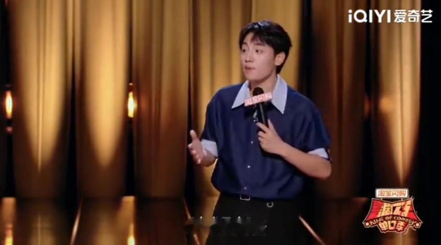 开车最怕副驾驶坐个爹喜剧之王单口季 发小坐副驾那天鑫博直接崩溃，开个导航还要复读