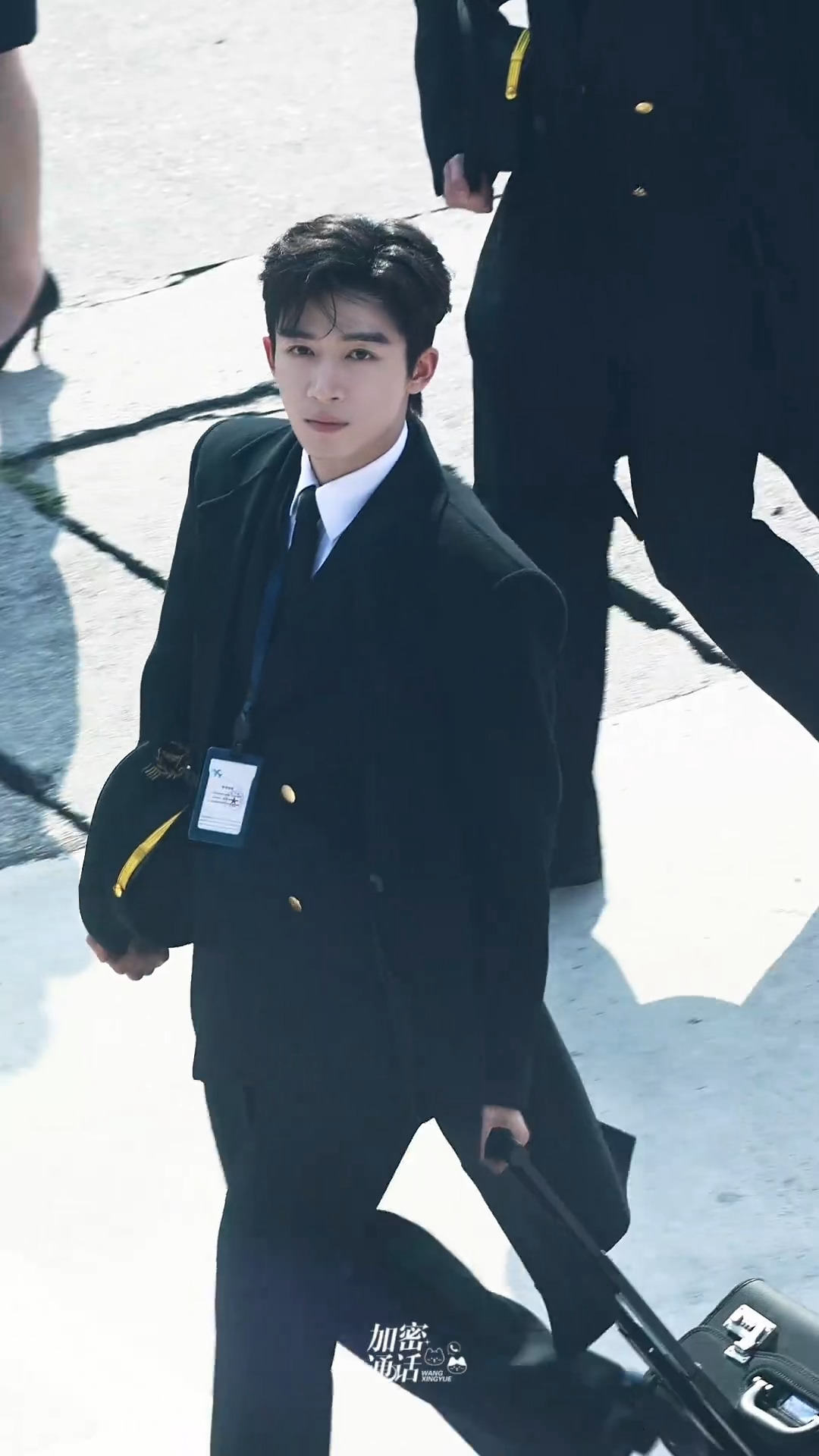 王星越 x 告白丨机场是京泽男神的秀场🥹 