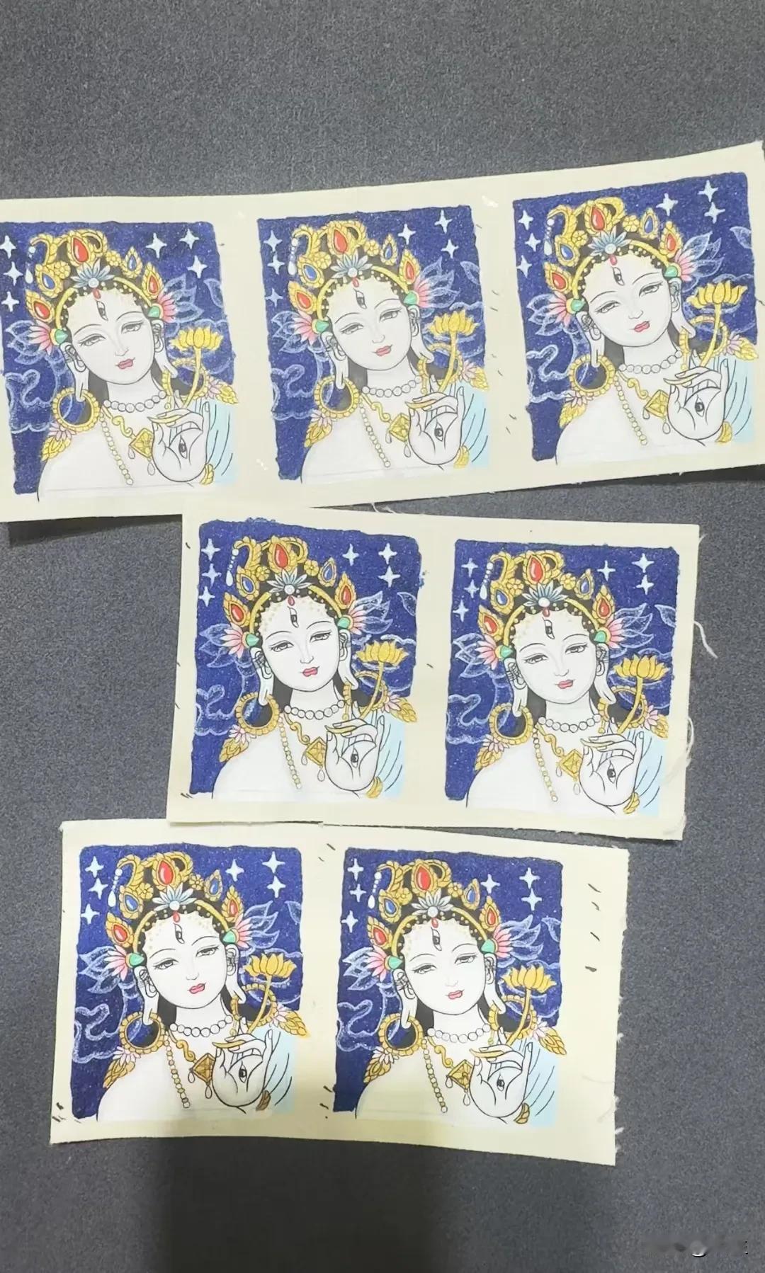 白度母
增寿救度佛母或白多罗观音，是观世音菩萨的化身之一。白度母具有深厚的寓意和