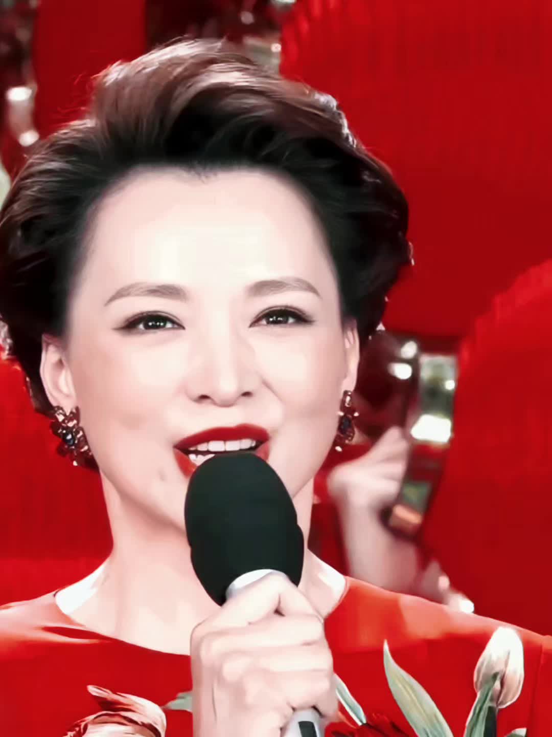 一个女人的十三年如今她再也不用吃速冻饺子了！