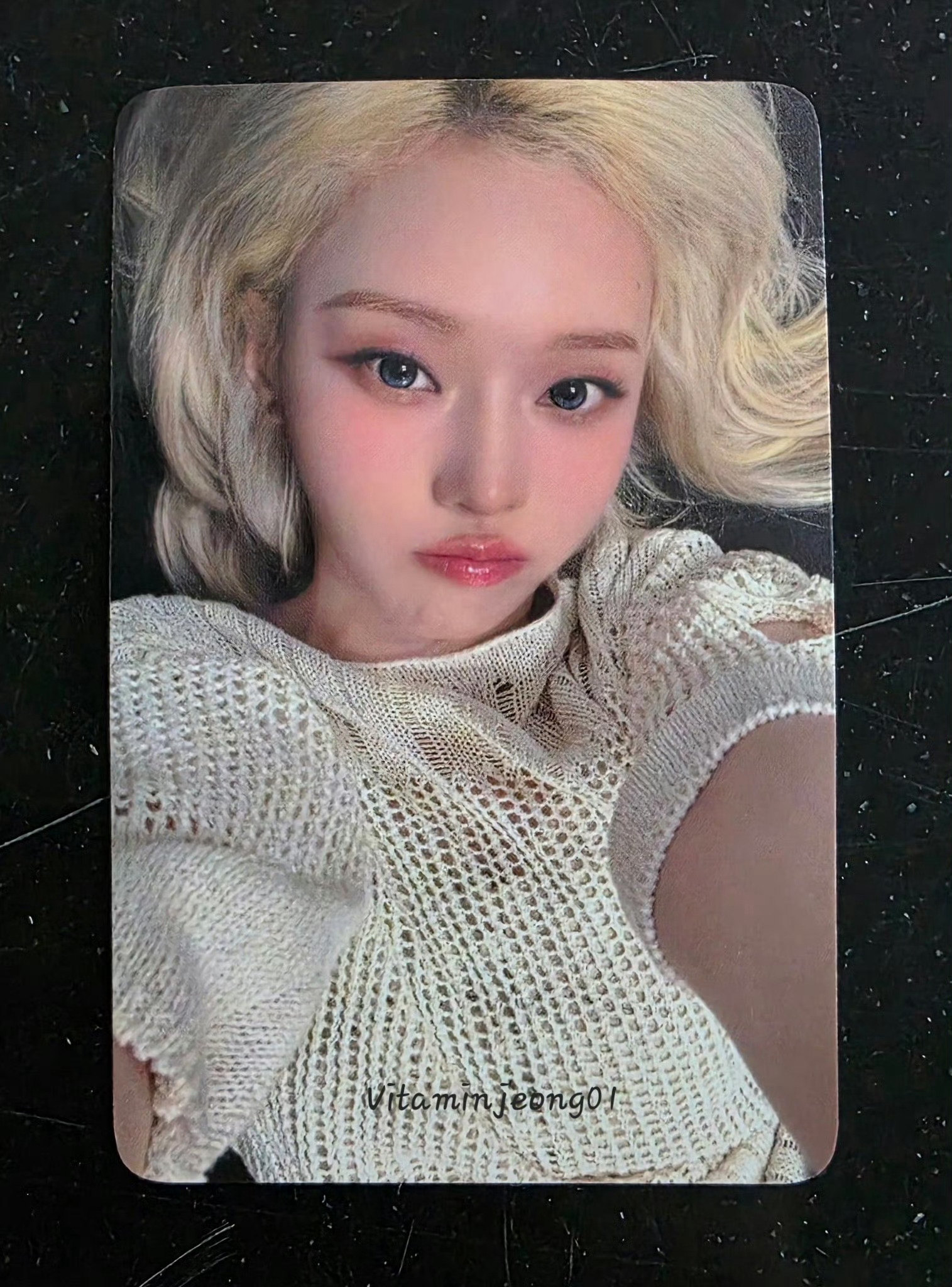 她是不是很欠亲 