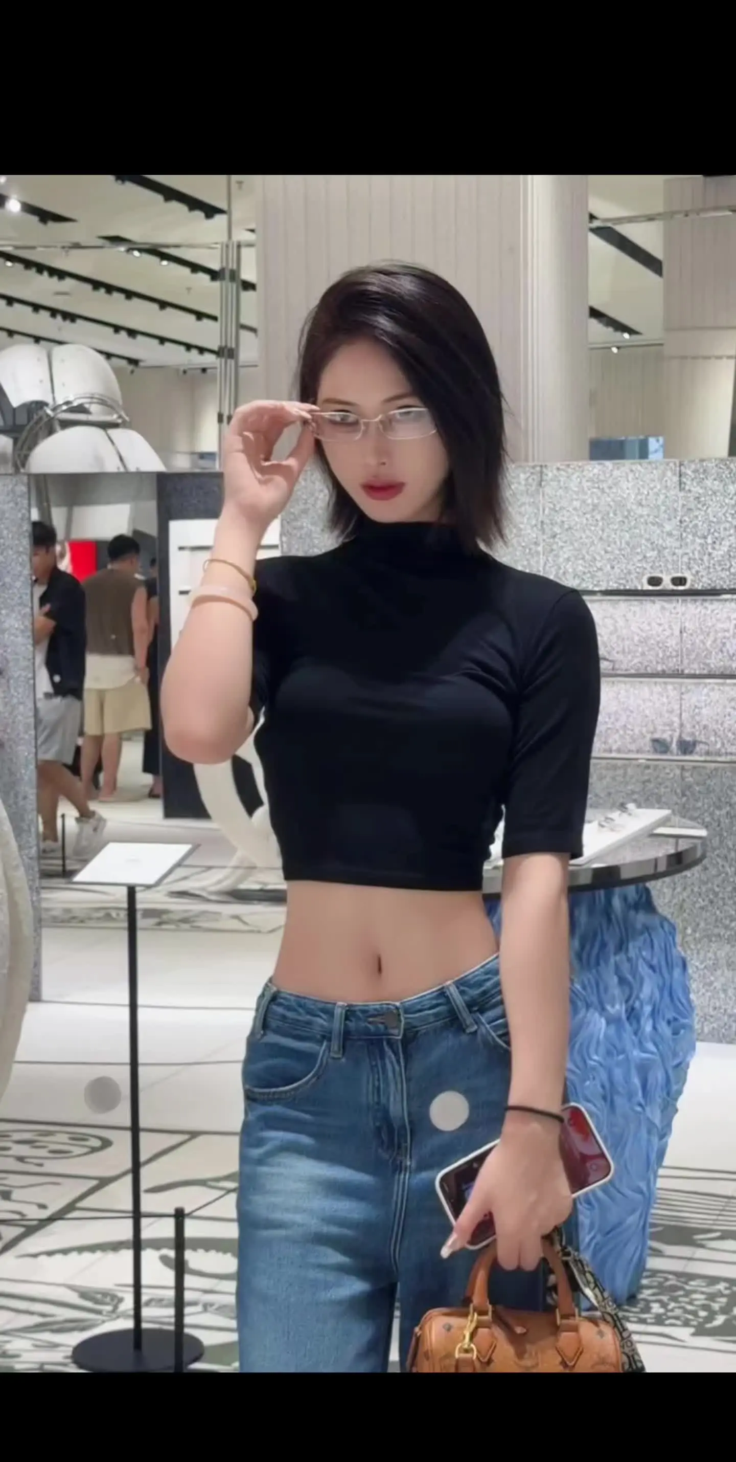 走开 一股小狗味
