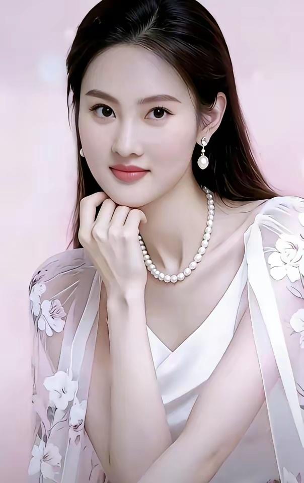 陈若琳最近总被人夸好看，就离谱。谁还记得，医生当年警告她，再跳下去，可能就瘫了。