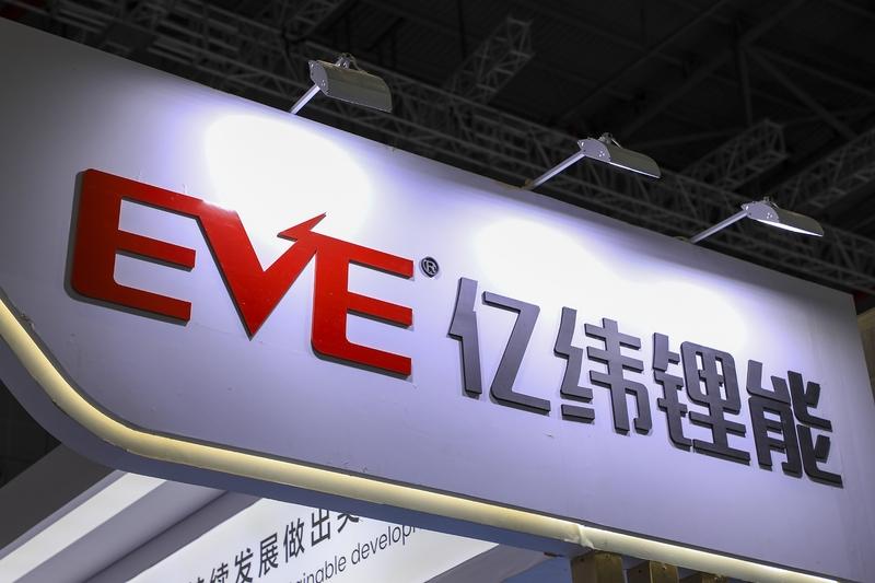 亿纬锂能的核心技术可不少。它在锂原电池领域有深厚积累，像锂亚电池，能量密度高、自