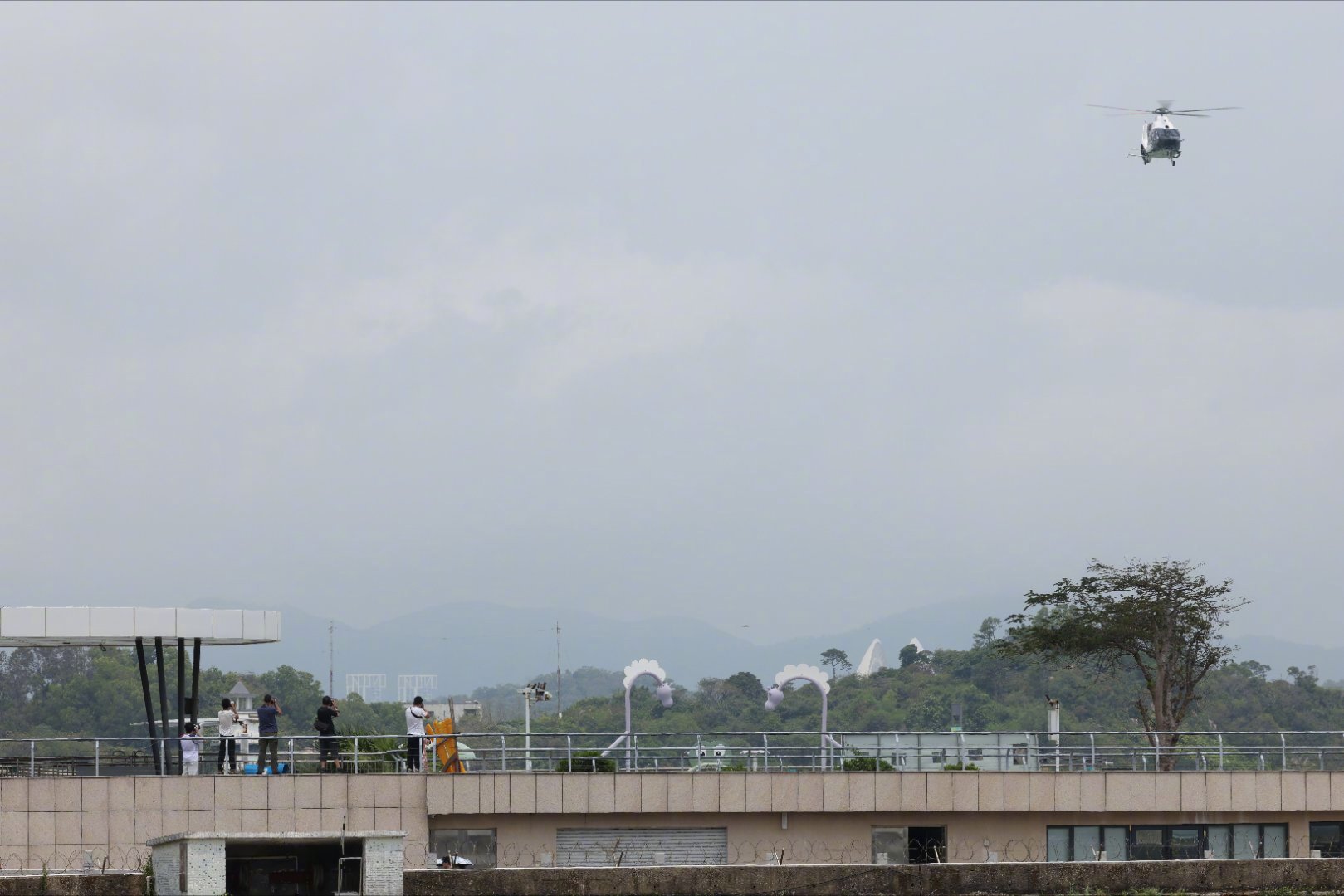 航空君航空科普 一群人在拍直升机！航空创作计划