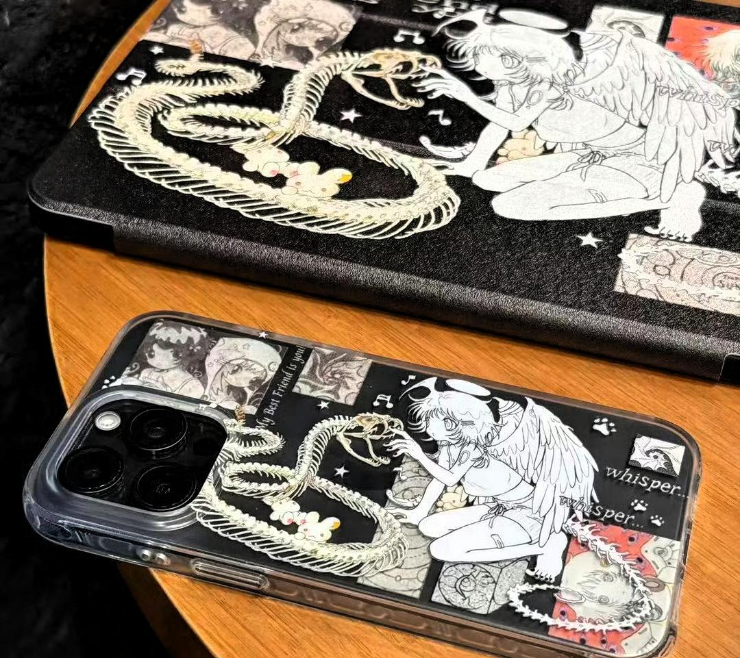 王橹杰这个新手机壳，直接给我看愣了。
 
不是随便跟风网红款的敷衍感，是那种一眼