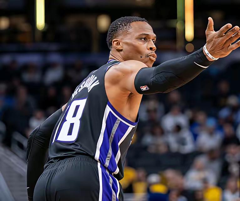 再砍27分6板4助2断，大威少离311工程又近一步：

总得分，26638分，历