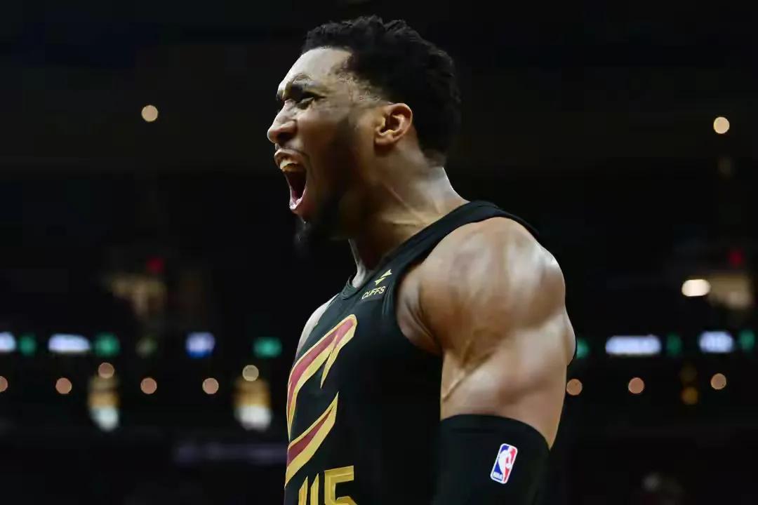 观2025NBA年度最佳阵容有感－－厚此薄彼！
状元抽签，已成儿戏，最佳阵容，厚