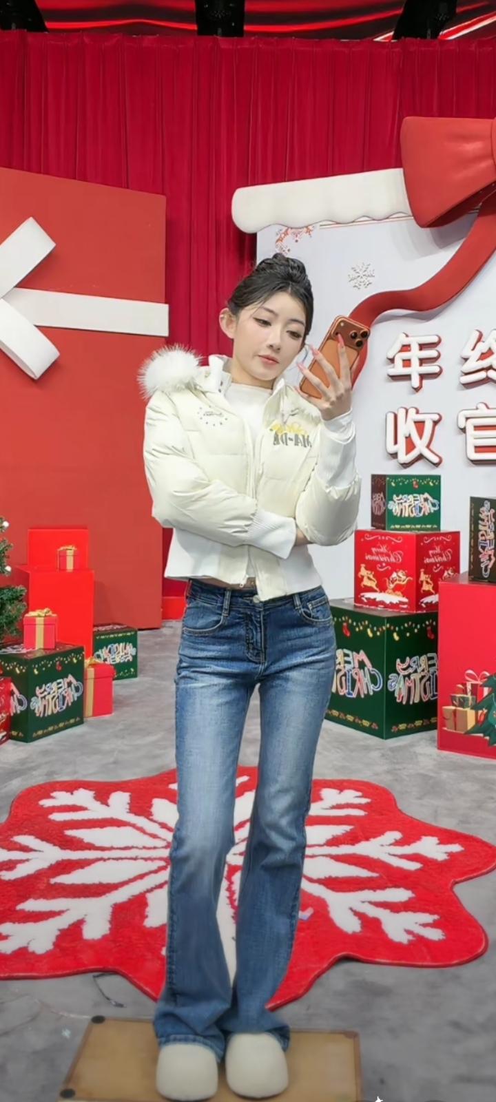 冬日生活打卡季风把落叶吹向归途，而我走向你，这就是我能想到的，最安稳的奔赴。