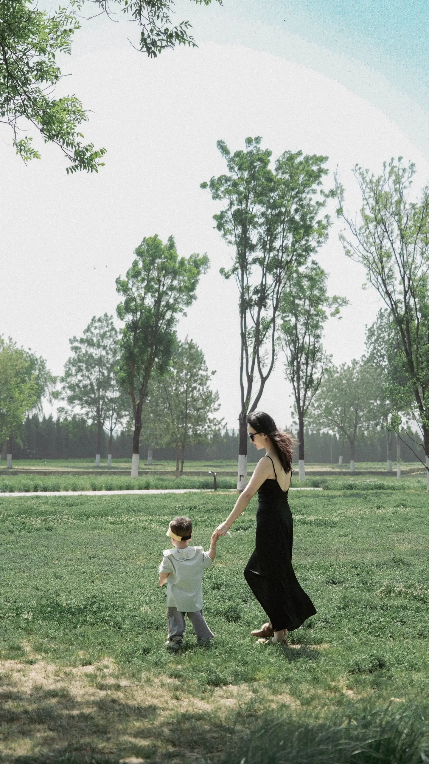 从生娃到带娃 很糟糕又很美好 本想倾吐万余千言 可就在这每日的方寸之间...