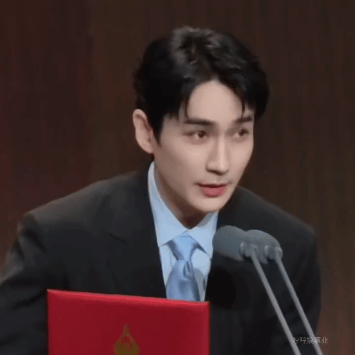 恭喜朱一龙二提百花影帝，敬业的好演员值得期待期待新电影《空枪》《千里江山图》朱一