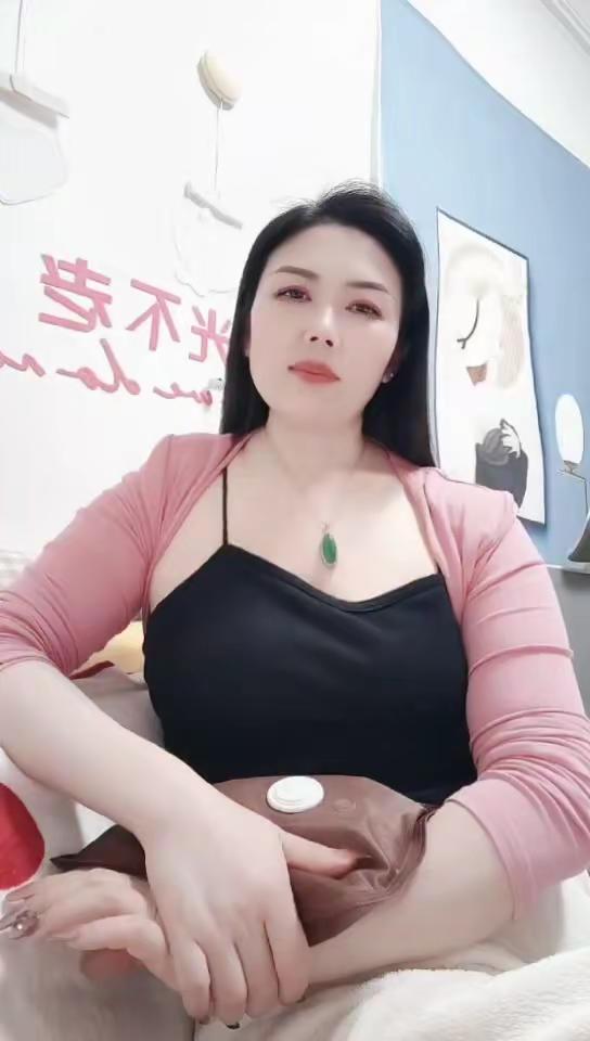 胖胖的女孩这样的身材打几分