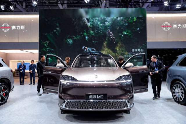 问界亮相2026巴黎车展，官宣2027年秋季进军欧洲市场