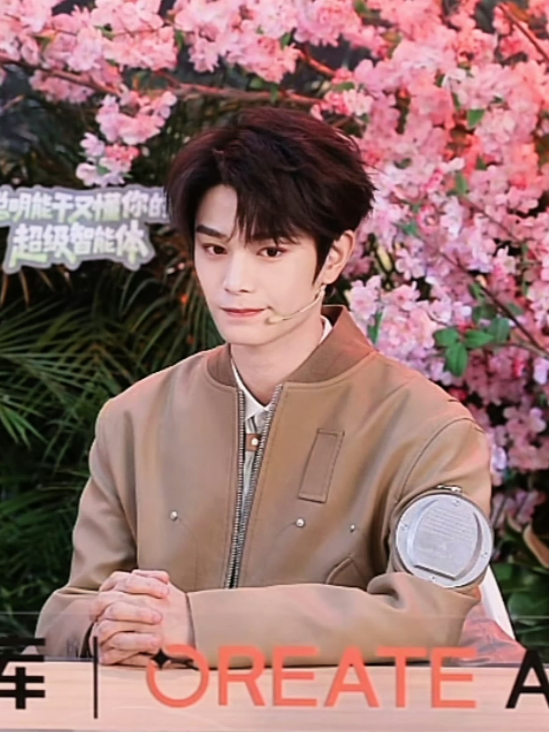 丁禹兮今晚直播状态，海棠花下的丁禹兮，萌神来的 