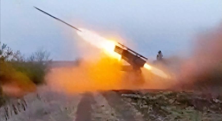 俄乌打仗快四年了居然还在死磕，普京直接放狠话，领土目标必须拿下来，谈不拢就硬打，