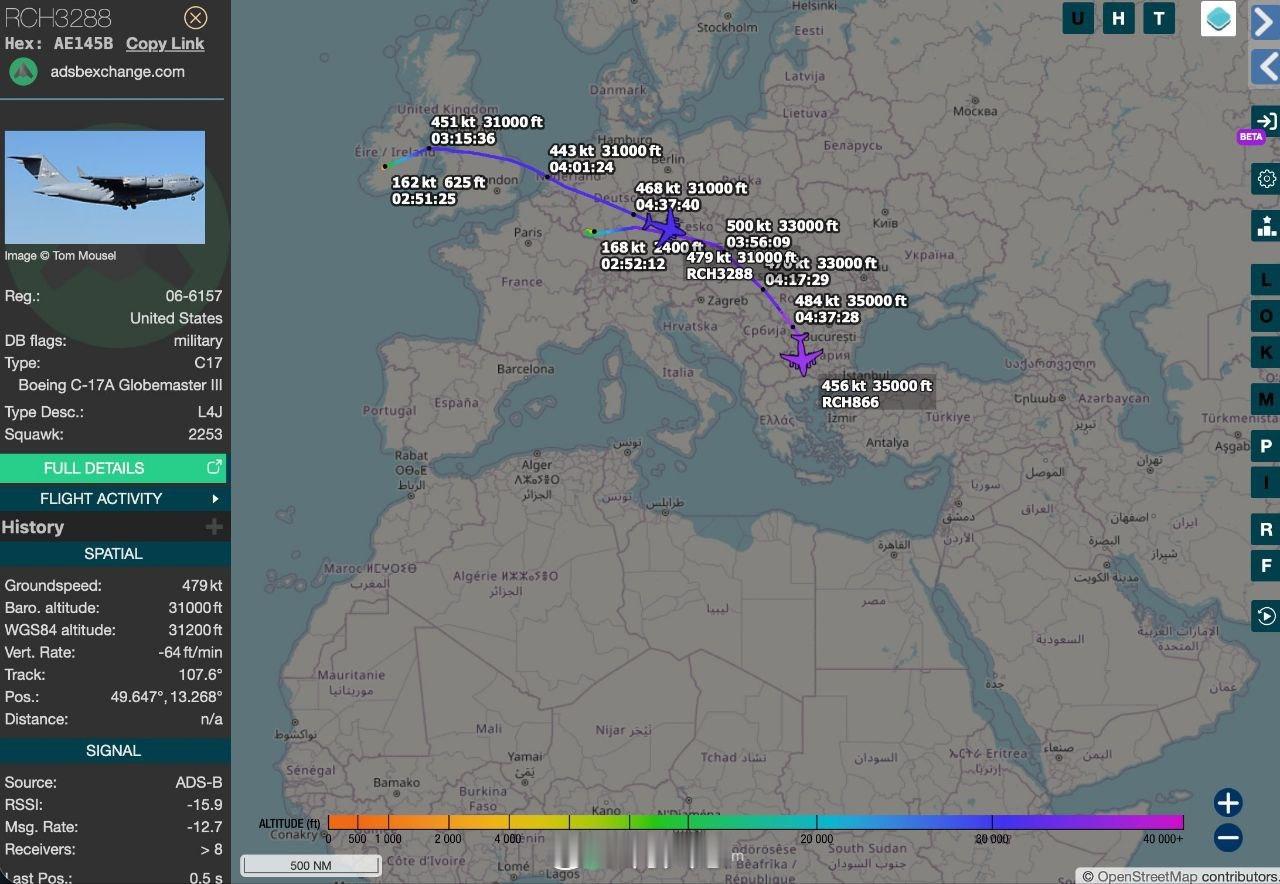 特朗普到底想干什么？两架美国空军重型运输机正在飞往中东地区。海外新鲜事何天恩